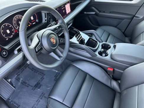 New 2026 Porsche Cayenne AWD/4WD image 4