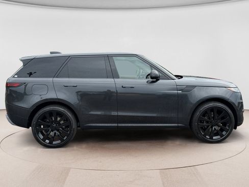 New 2026 Land Rover Range Rover Sport SE AWD/4WD image 6