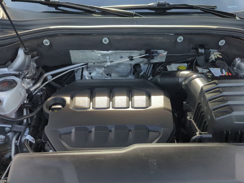 Certified 2024 Volkswagen Atlas Cross Sport SE image 20