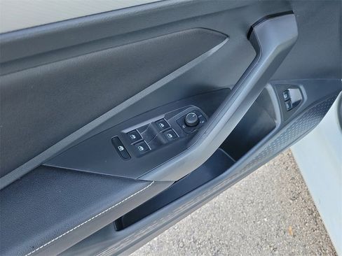 Certified 2023 Volkswagen Jetta Sport image 16