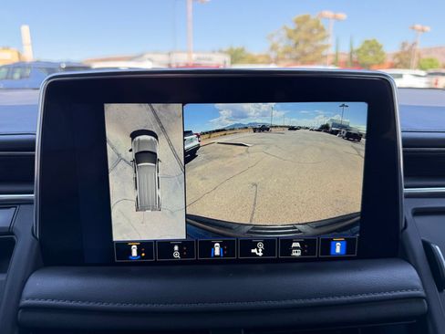 Certified 2022 Chevrolet Tahoe Z71 w/ Luxury Package AWD/4WD image 27