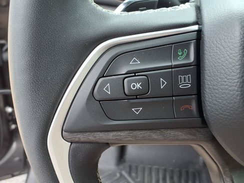 Used 2025 Jeep Grand Cherokee Limited AWD/4WD image 20