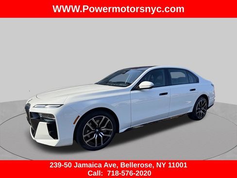 Used 2024 BMW 740i xDrive AWD/4WD image 1
