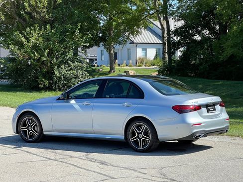 Used 2021 Mercedes-Benz E 450 4MATIC Sedan image 3