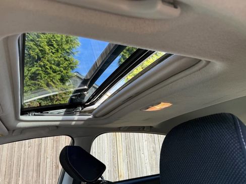 Used 2015 Subaru Crosstrek 2.0i Premium w/ Moonroof Package image 18