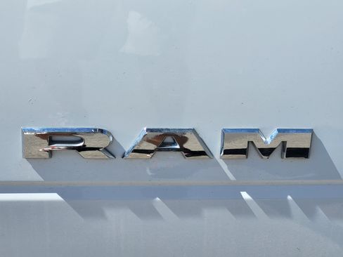 Used 2024 RAM 3500 SLT w/ Quick Order Package 2YG SLT AWD/4WD image 11
