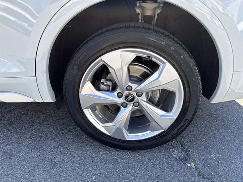 Used 2022 Audi Q5 2.0T Premium Plus w/ Premium Plus Package image 9