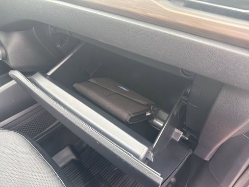 Used 2020 Ford Escape Titanium w/ Titanium Premium Package 2.0 FWD image 45