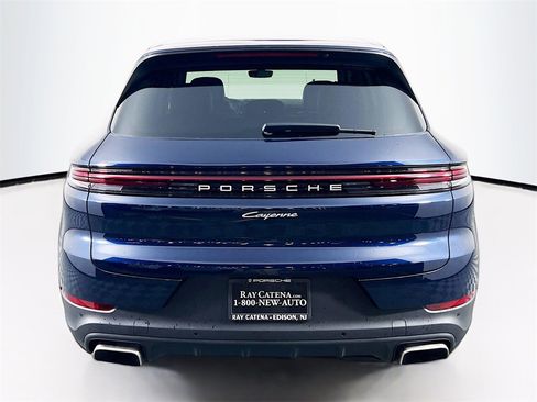 New 2026 Porsche Cayenne Base image 10