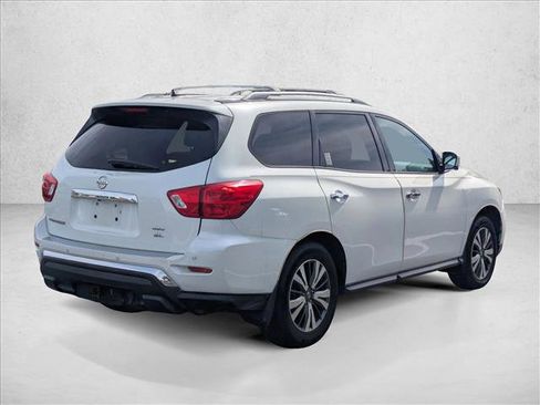 Used 2017 Nissan Pathfinder SL w/ SL Tech Package AWD/4WD image 5