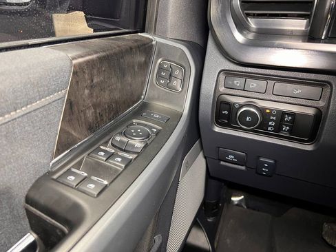 Used 2024 Ford F350 Lariat w/ Lariat Ultimate Package AWD/4WD image 7