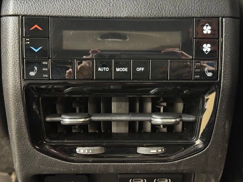 Used 2021 Jeep Grand Cherokee L Limited AWD/4WD image 25
