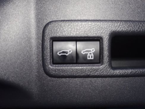 Certified 2025 Toyota bZ4X FWD image 10