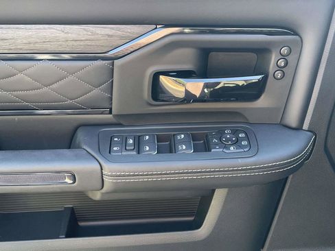 New 2026 RAM 3500 Limited AWD/4WD image 19