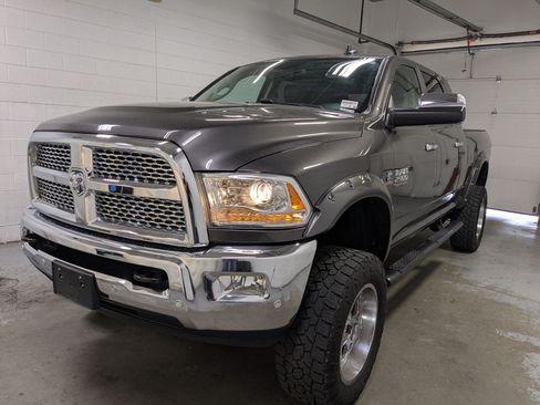 Used 2018 RAM 2500 Laramie AWD/4WD image 11