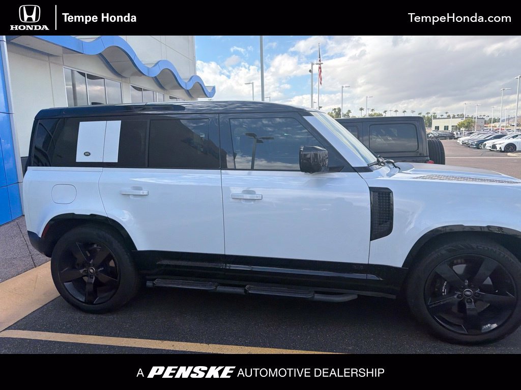Used 2023 Land Rover Defender 110 V8 AWD/4WD image 1