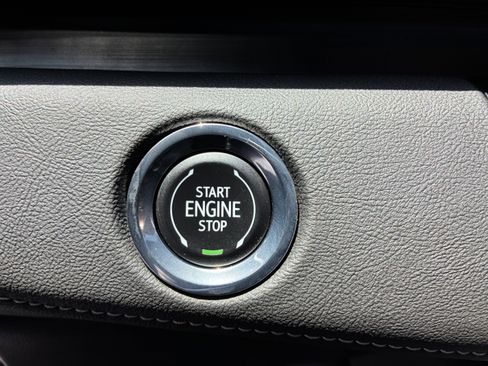 Used 2023 Cadillac Escalade Sport AWD/4WD image 35