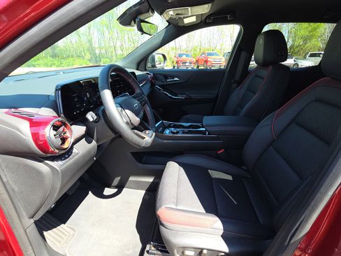 Certified 2025 Chevrolet Equinox RS w/ Safety and Technology Package image 15