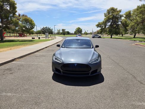 Used 2013 Tesla Model S image 2