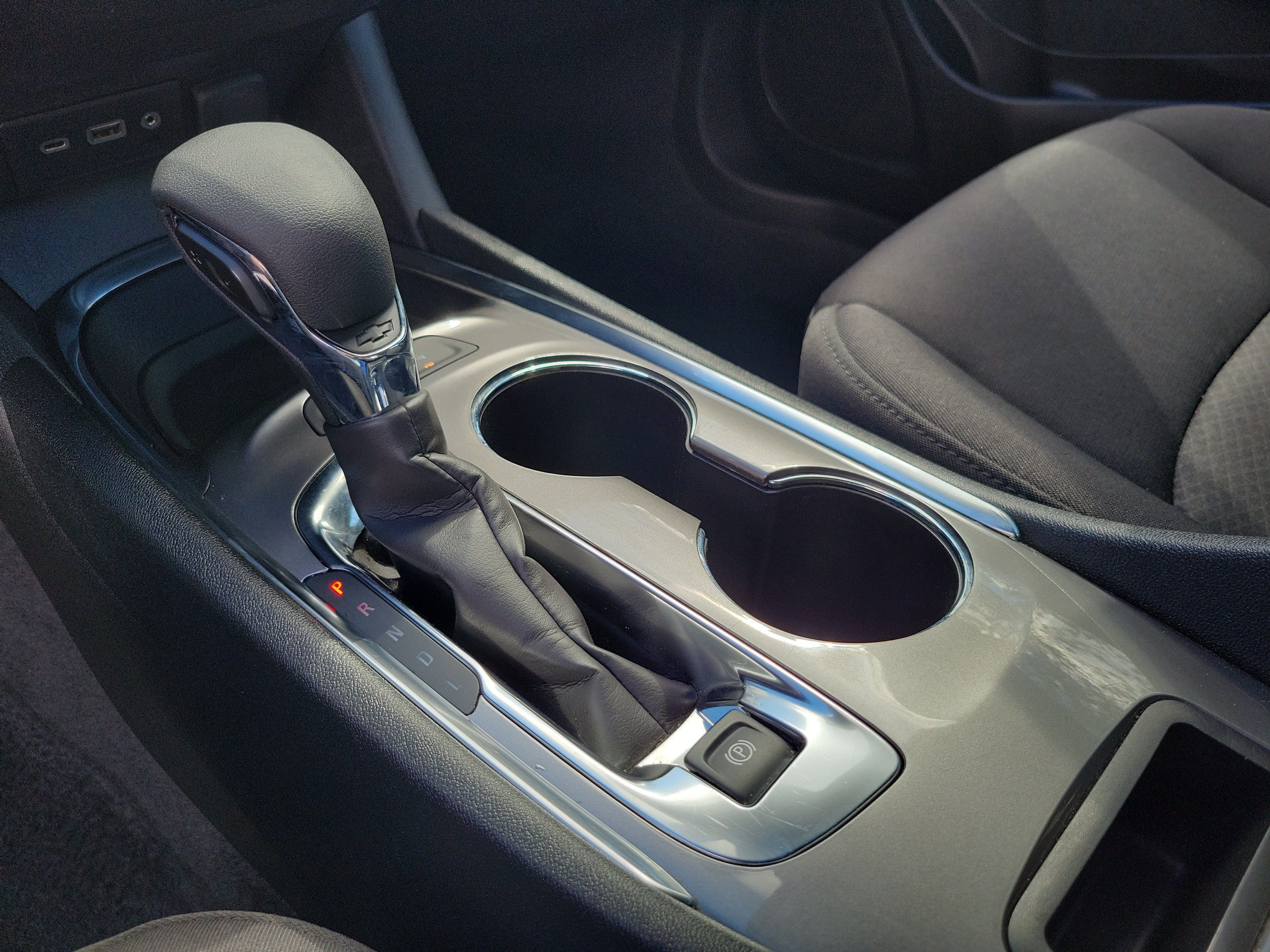 Used 2025 Chevrolet Malibu LT FWD image 12