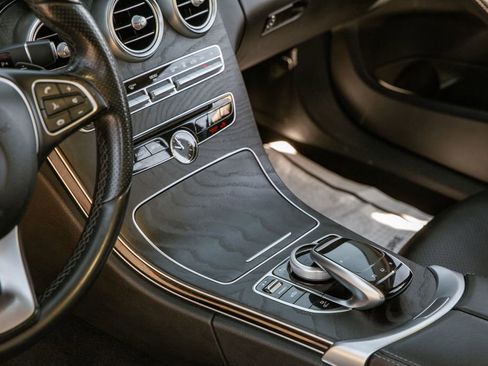 Used 2016 Mercedes-Benz C 350e Sedan image 14