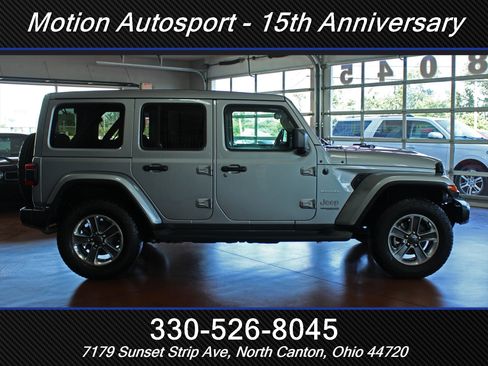 Used 2021 Jeep Wrangler Unlimited Sahara w/ LED Lighting Group AWD/4WD image 16
