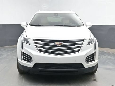 Used 2017 Cadillac XT5 Luxury w/ Driver Awareness Package FWD image 3