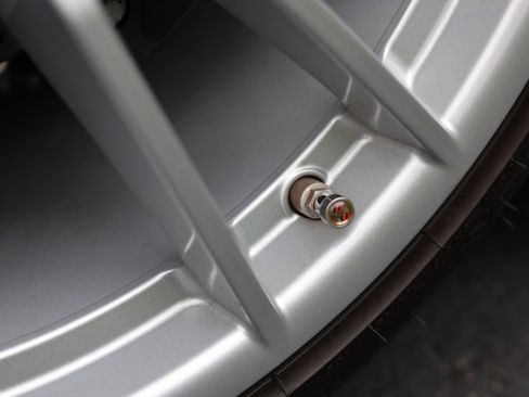 Used 2024 Porsche 911 Carrera w/ Premium Package image 70