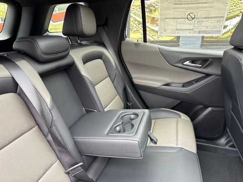 New 2027 Chevrolet Equinox LT w/ Convenience Package II AWD/4WD image 14