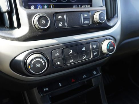 Used 2022 Chevrolet Colorado LT w/ Fleet Safety Package image 17