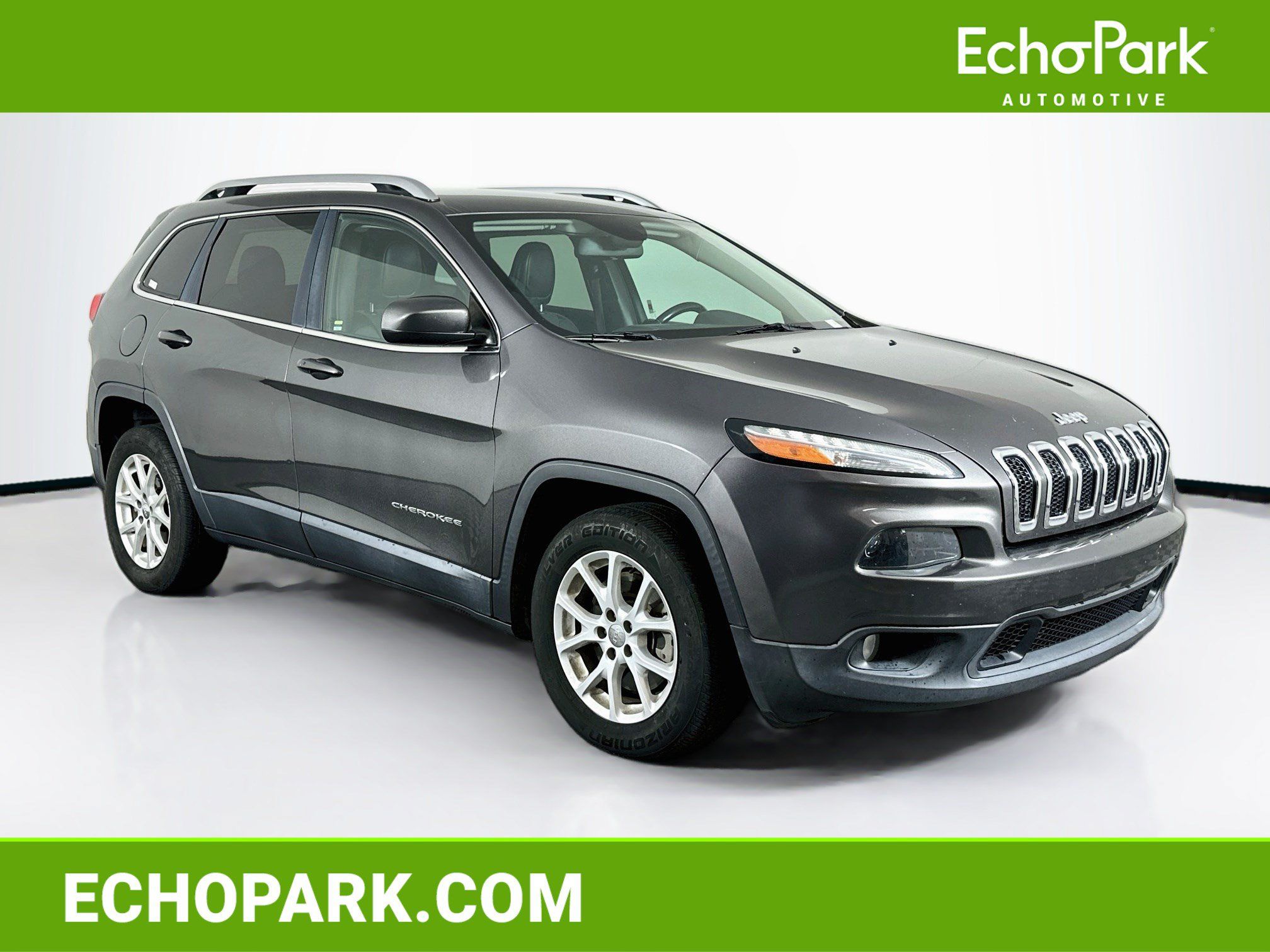 Used 2018 Jeep Cherokee Latitude Plus w/ Trailer Tow Group FWD image 1