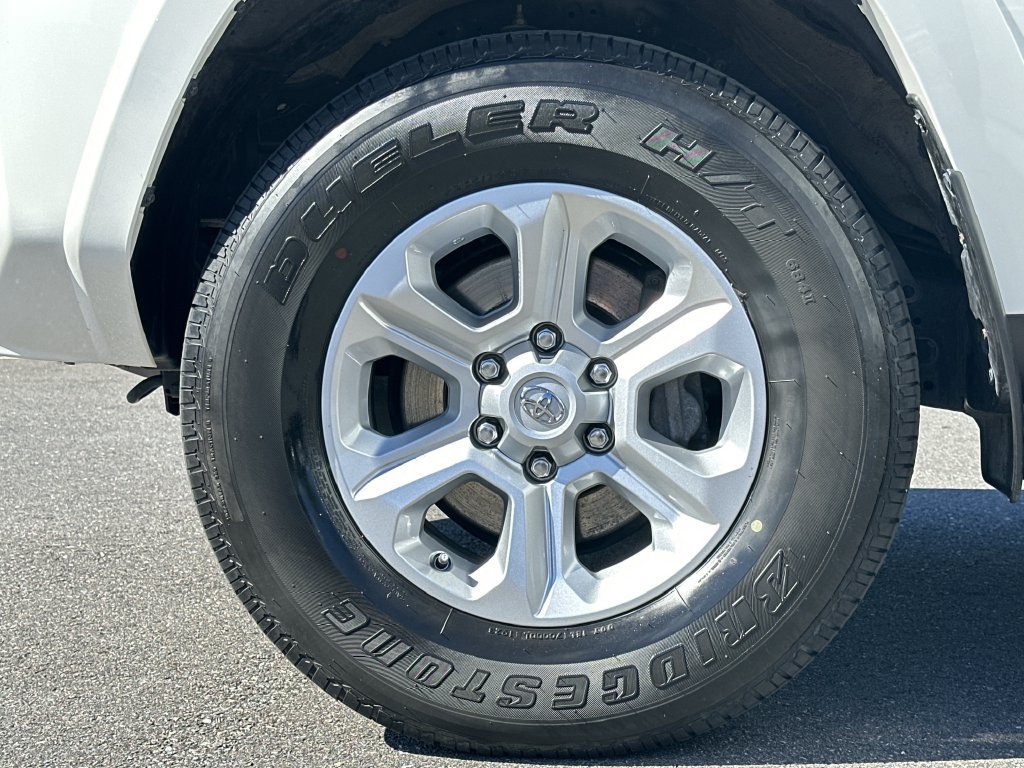 Used 2023 Toyota 4Runner SR5 Premium w/ Moonroof Package AWD/4WD image 16