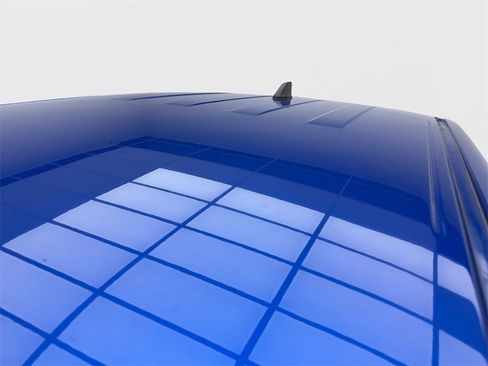 Used 2025 Nissan Frontier SV image 16