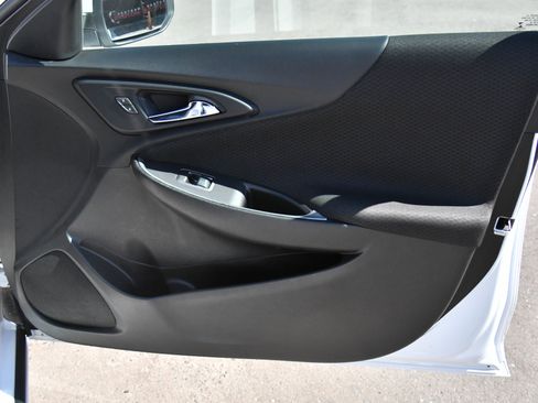 Used 2023 Chevrolet Malibu RS image 38