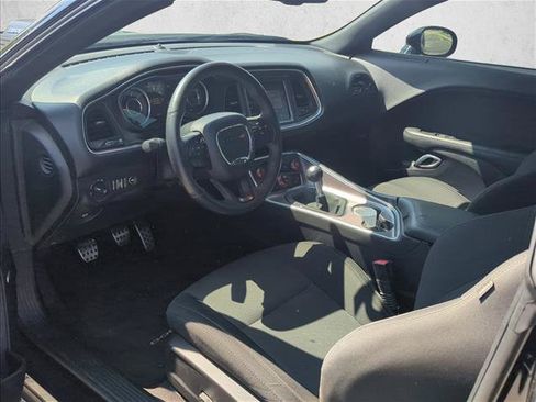 Used 2016 Dodge Challenger R/T RWD image 11