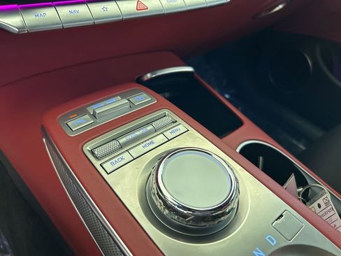 Used 2025 Genesis GV70 2.5T w/ Sport Prestige Package image 41