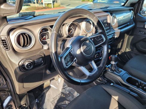 Used 2020 Jeep Gladiator Overland w/ Trailer Tow Package image 12