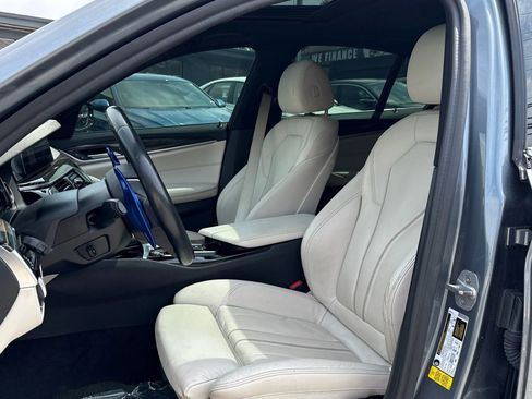 Used 2019 BMW 530i w/ Premium Package RWD image 9
