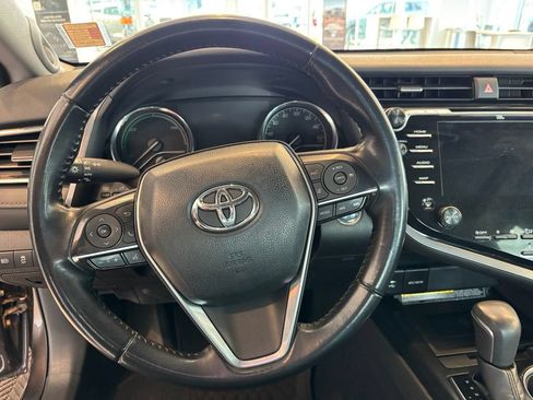 Used 2018 Toyota Camry XLE w/ Audio Package FWD image 16