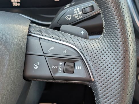 Used 2022 Audi SQ5 Prestige AWD/4WD image 27