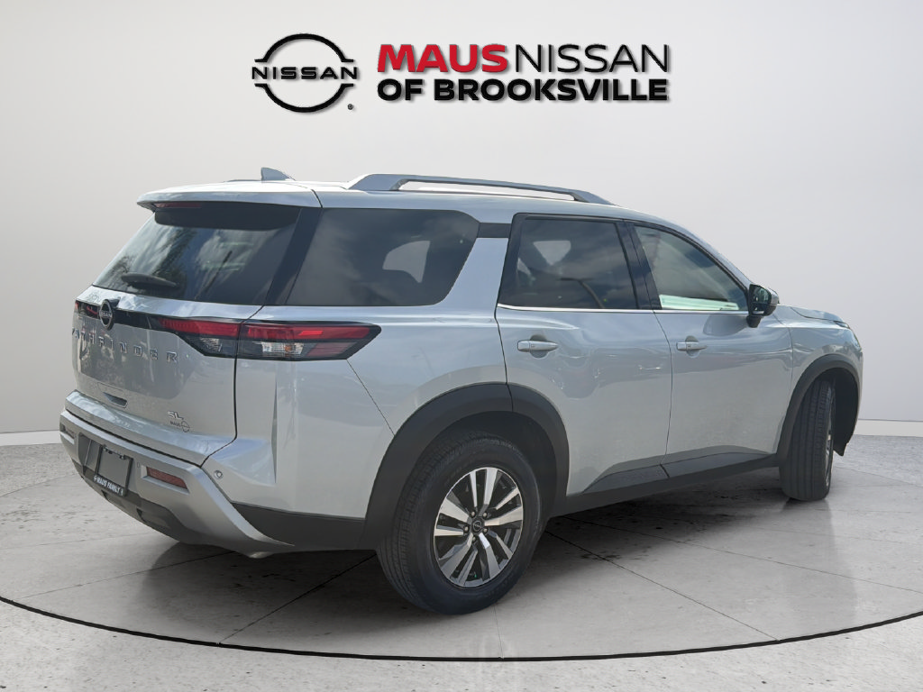 Certified 2025 Nissan Pathfinder SL FWD image 12