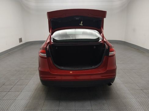 Used 2020 Ford Fusion SE FWD image 29