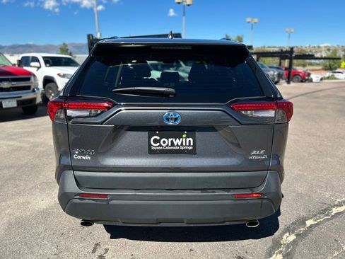 Used 2024 Toyota RAV4 XLE image 7