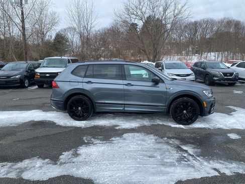 Used 2021 Volkswagen Tiguan SE R-Line image 4