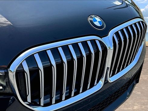 Used 2020 BMW 740i w/ M Sport Package RWD image 32