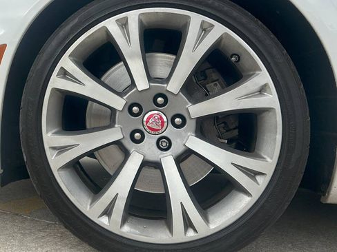 Used 2015 Jaguar XK Convertible image 41