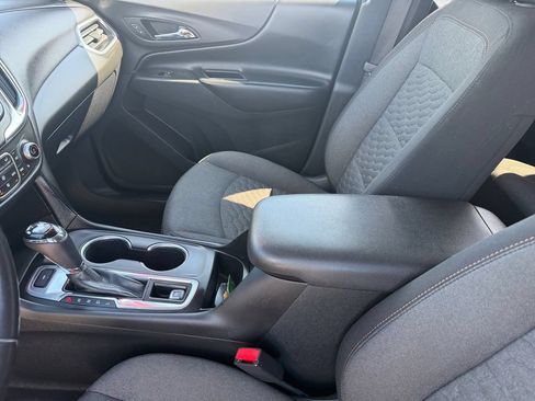 Used 2018 Chevrolet Equinox LT AWD/4WD image 12