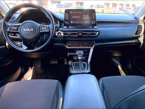 Used 2023 Kia Seltos S image 13