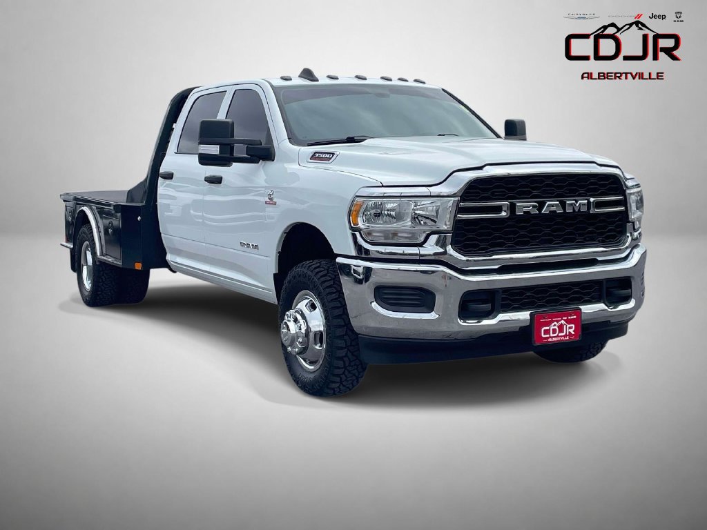 Used 2022 RAM 3500 Tradesman AWD/4WD image 1