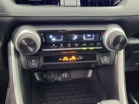 Used 2025 Toyota RAV4 LE image 29
